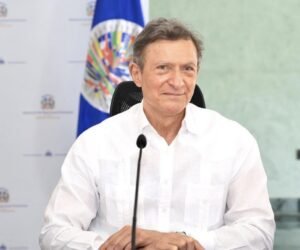 Roberto Álvarez: Una trayectoria de compromiso con la diplomacia, el derecho y los derechos humanos