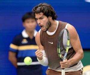 Carlos Alcaraz impone su ley en Nueva York: Clasificación directa a octavos del US Open